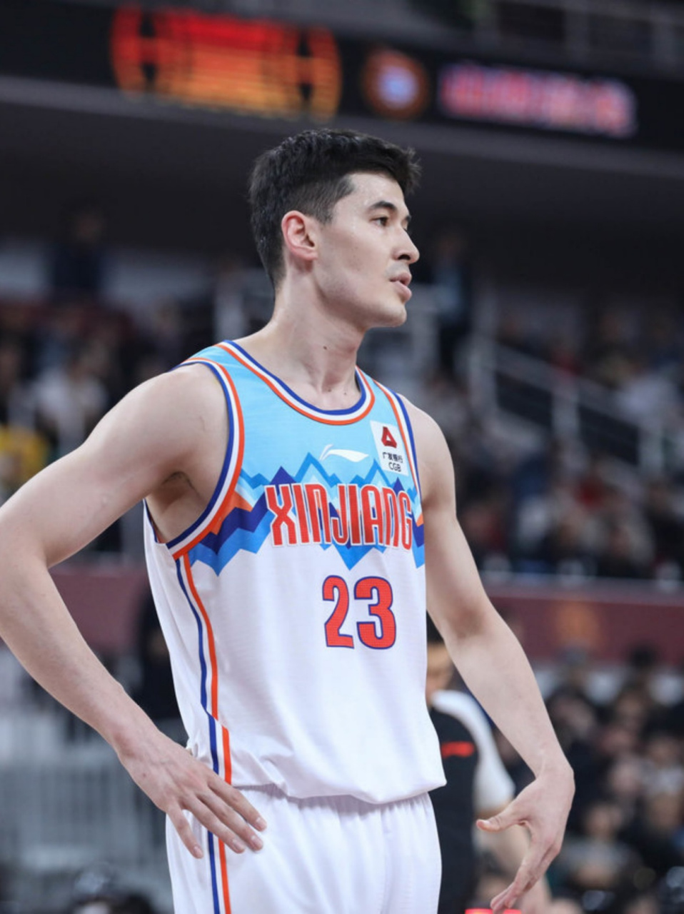 半岛体育娱乐-布莱顿发布备战花絮，今夜完成体检，CBA常规赛任务艰巨，阵容厚度经受考验的简单介绍